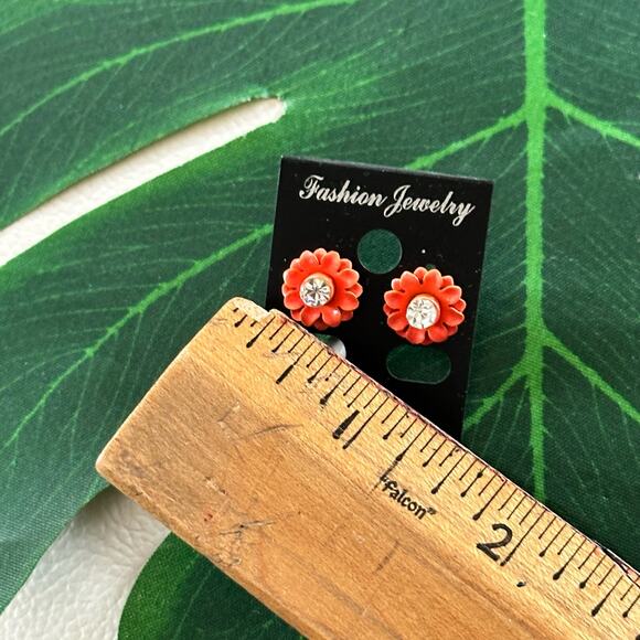 BOGO FREE RED FLORAL
CRYSTAL POST EARRINGS - Picture 3 of 5